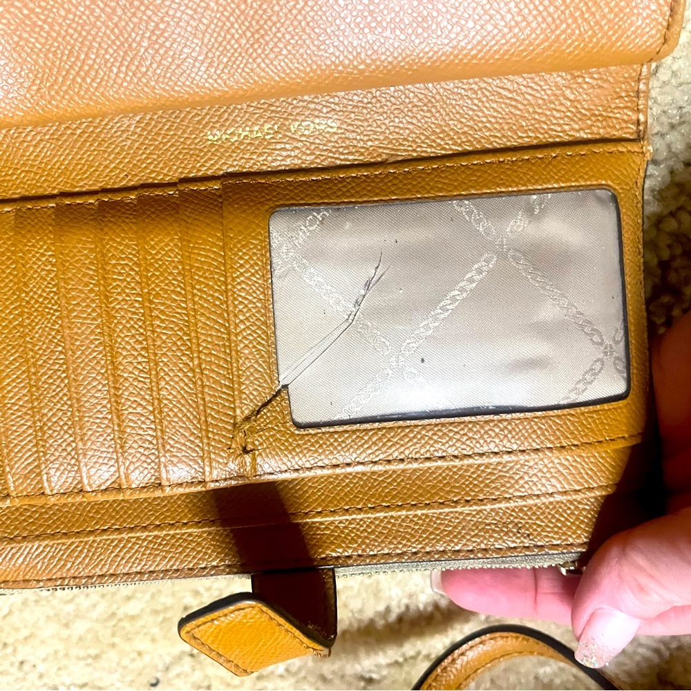 Authentic Michael Kors purse and wallet bundle - Picture 12 of 15